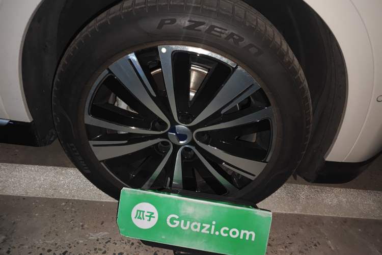 Used Denza N7 2024 702 Smart Drive Pro Edition Right Front Wheel Hub