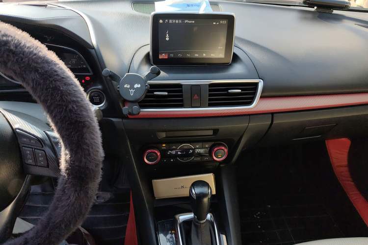 Used Mazda 3 Axela 2014 Sedan 2.0L Automatic Flagship Model