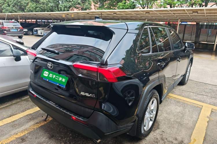 Used Toyota RAV4 2022 2.0L CVT Two-Wheel Drive Urban Edition