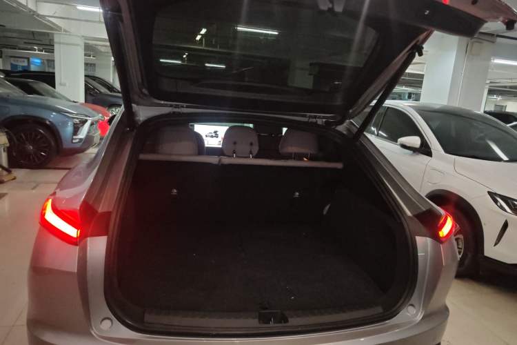 Used ONVO L60 2024 60 kWh Rear-Drive Version
