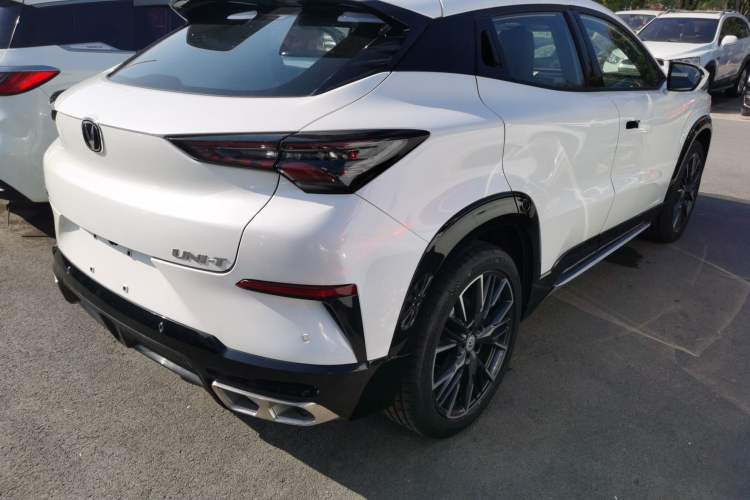 Used CHANGAN UNI-T 2023 2nd Generation 1.5T Luxury Version Rear Right 45 Deg