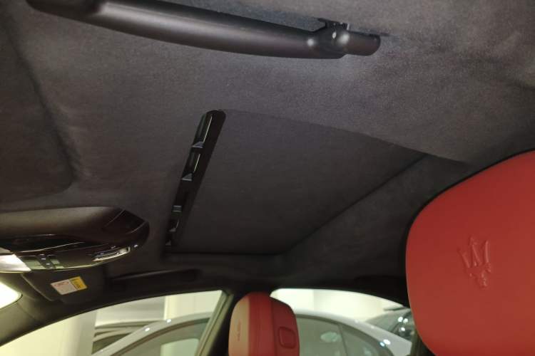 Used Maserati Ghibli 2021 2.0T Sharp Edition
