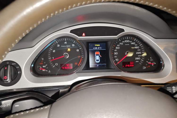 Used Audi A6L 2010 2.4L Comfort Edition
