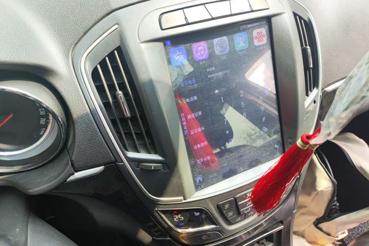 Used Buick Regal 2014 1.6T Fashionable Tech Edition Audio And AC Panel