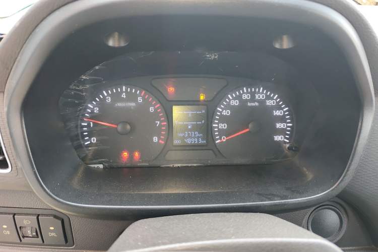 Used Foton Xiangling M 2018 1.5L Non-Load-Bearing Double-Cab with Dual Rear Tires (Cargo Version) DAM15L