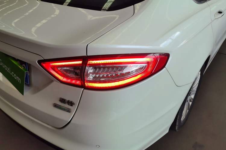 Used Ford Mondeo 2013 2.0L GTDi 200 Fashion Edition Exterior 1