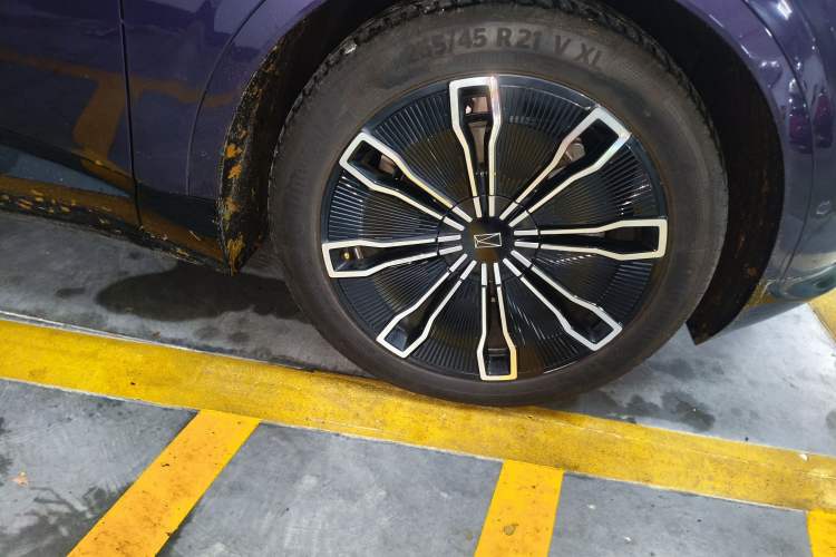 Used Avatr 07 2024 Ultra Range-Extended Four-Wheel Drive
