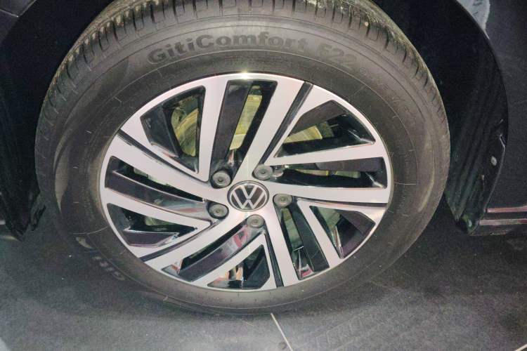 Used Volkswagen Lavida 2024 1.5L Automatic 5 Million Edition Exterior 4