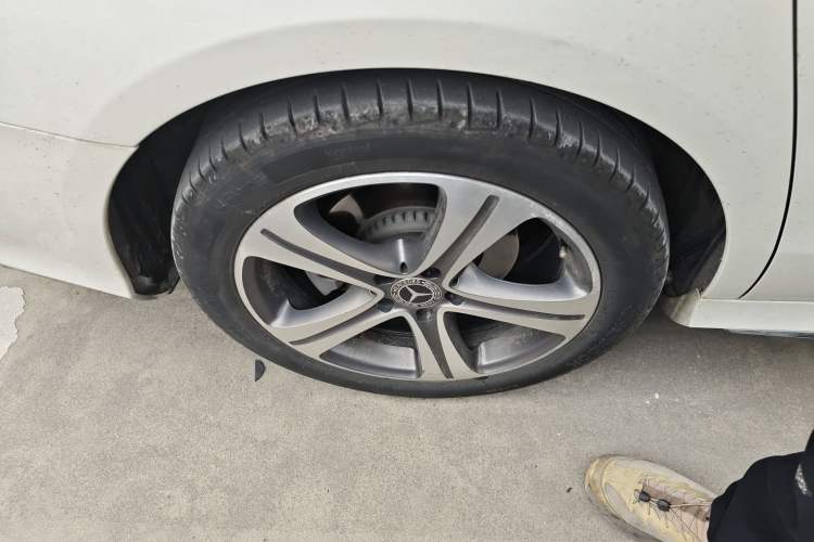 Used Mercedes-Benz E-Class 2018 Facelift E 200 L Sport Edition