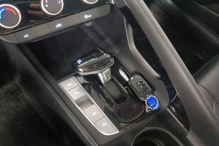 Used Hyundai Elantra 2023 1.5L CVT GLX Elite Edition
