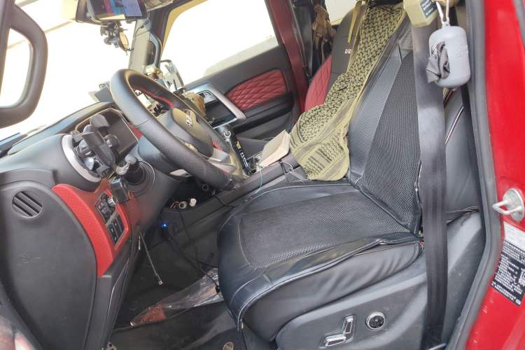 Used BAIC Off-Road BJ40 2021 2.0D Automatic Four-Wheel Drive Blade Hero Edition Adventurer Model (with Front and Rear Electronic Locks)
