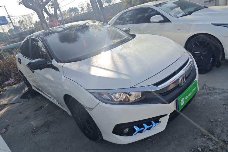 Used Honda Civic 2016 180TURBO CVT Comfort Version Front Right 45 Deg