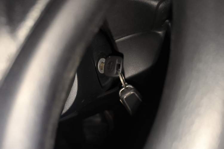 Used Toyota YARiS L Zhi Xuan 2016 Revised 1.5E CVT Charming Edition Vehicle Key