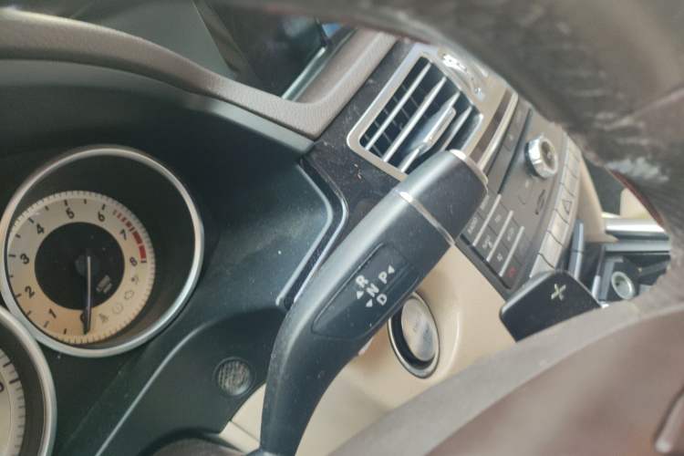 Used Mercedes-Benz E-Class 2015 Restyled E 260 L Sport Edition Gear Lever