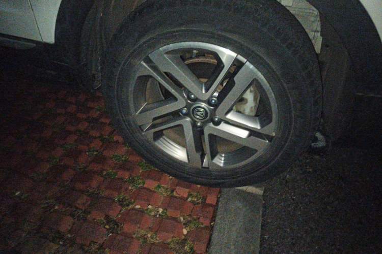 Used CHANGAN CS55 2017 1.5T Automatic Colorful Edition Right Front Wheel Hub