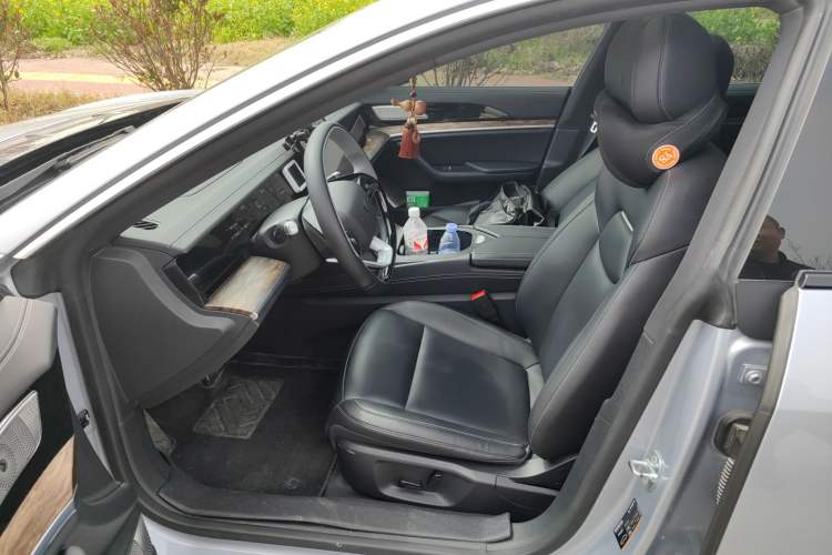 Used NETA S 2024 Pure Electric 520km Rear-Drive Lite Version Left Front Seat