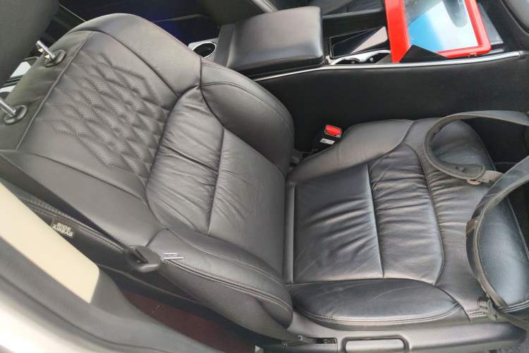 Used Honda Elysion 2022 2.0L eHEV Luxury Edition Right Front Seat