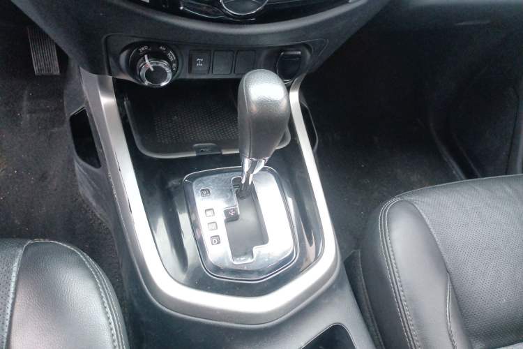 Used Nissan Terra 2020 2.5L XL Upper 4WD Automatic Four-Wheel Drive Luxury Edition
