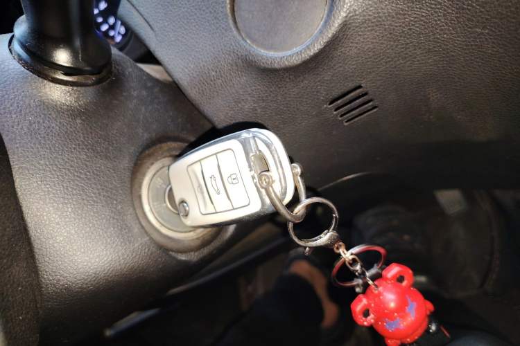 Used CHANGAN CS75 2014 2.0L Manual Luxury Version China IV Standard