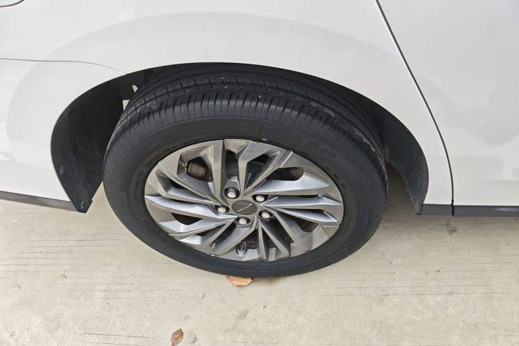 Used SAIC MAXUS G50 2023 PLUS 1.5T Automatic Cruise Version Right Rear Wheel Hub