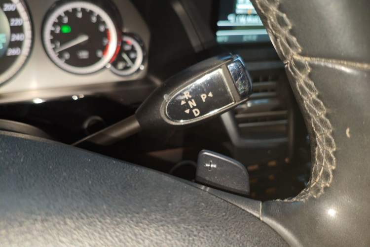 Used Mercedes-Benz E-Class 2011 E 300 L Fashion Prestige Model Gear Lever