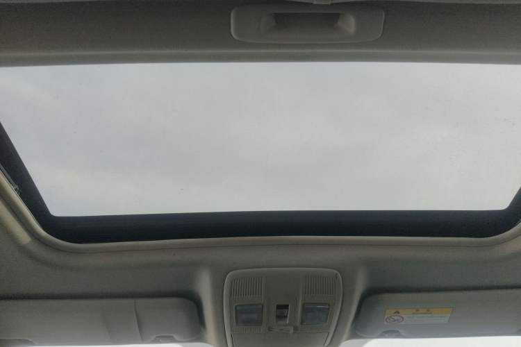 Used Mazda 3 Axela 2017 Sedan 1.5L Automatic Luxury Model Emission Standard China V Headliner