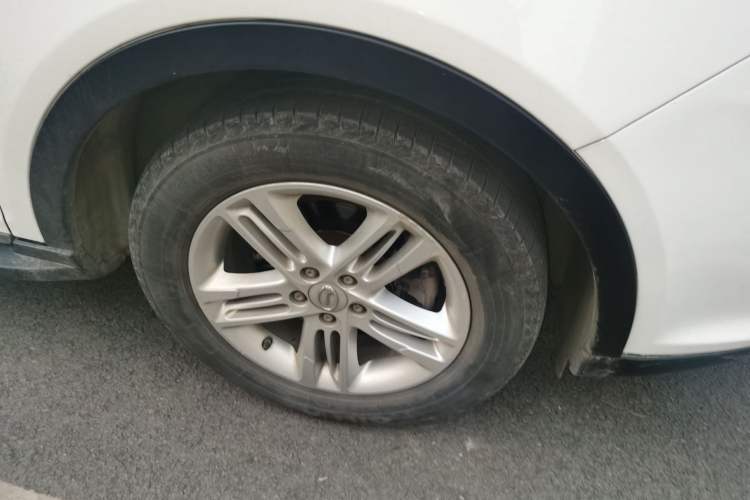 Used GAC Trumpchi GS5 2013 2.0L Automatic Two-Wheel Drive Light Interior Special Edition
