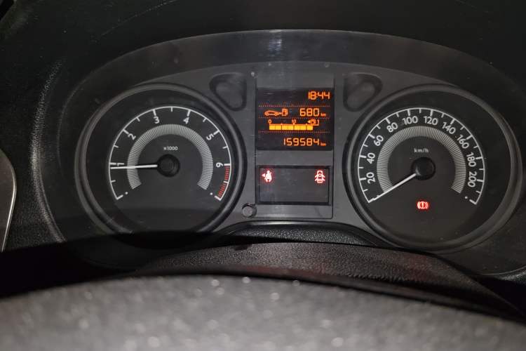 Used Peugeot 301 2014 1.6L Manual Comfort Edition
