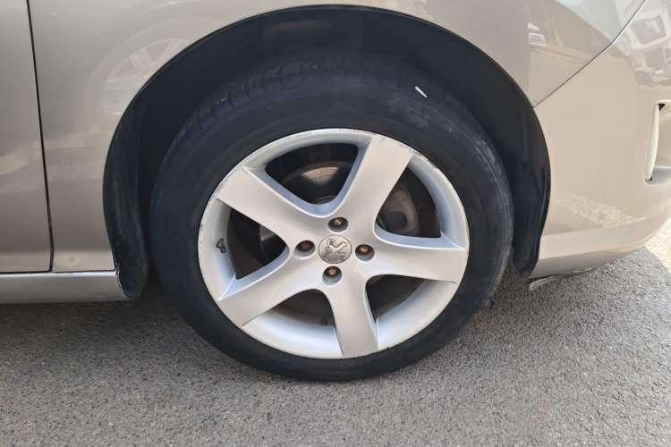 Used Peugeot 408 2010 2.0L Automatic Comfort Edition
