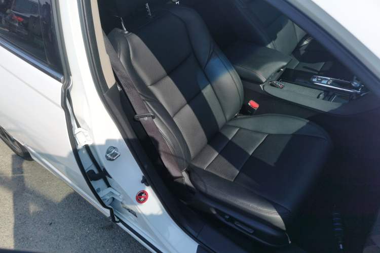 Used Honda Spirior 2015 2.4L Prestige Edition
