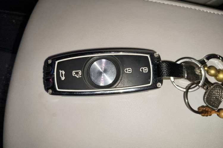 Used Roewe iMAX8 2023 400TGI Elite Edition
