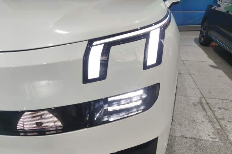 Used Lynk & Co 900 2025 2.0T Ultra Left Front Headlight