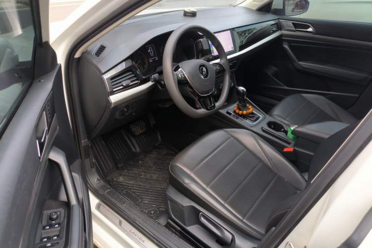 Used Volkswagen Lavida 2021 1.5L Automatic Comfort Edition
