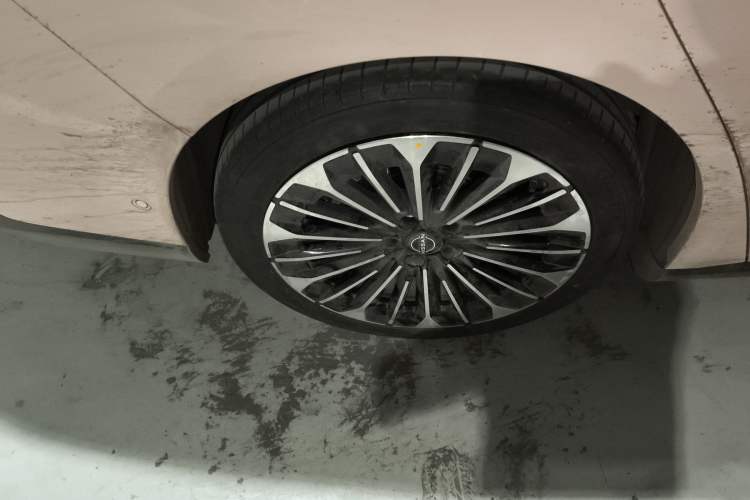 Used Nissan N7 2025 625 Max Right Rear Wheel Hub