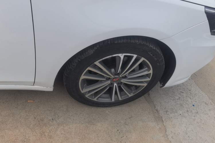 Used Roewe i6 2019 PLUS 20T TST 4G Connected Flagship Superb Edition Right Rear Wheel Hub