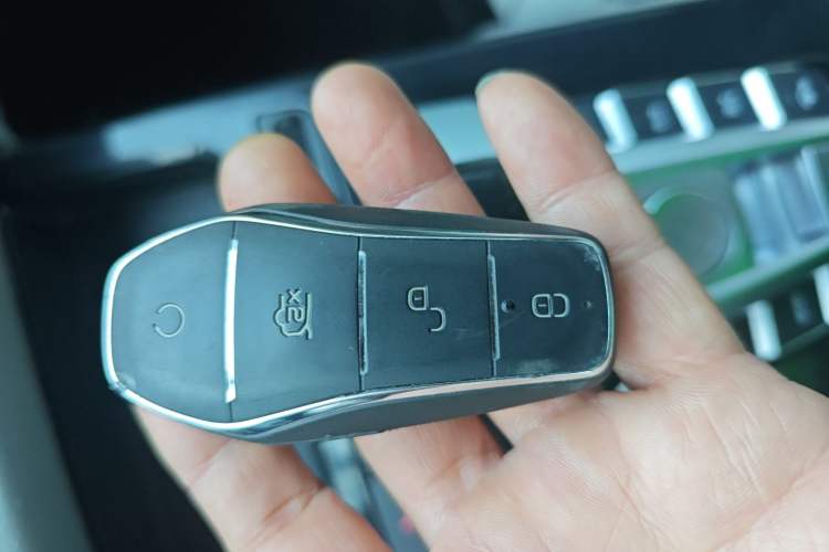 Used BYD Yuan Pro 2021 401 km Luxury Version Interior 1