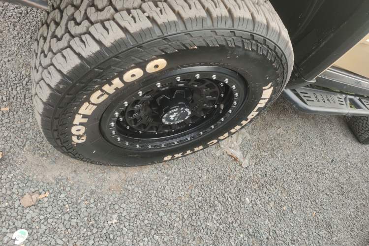 Used BAIC Off-Road BJ40 2019 2.3T Automatic Four-Wheel Drive Ring the Tower Champion Edition China VI Left Front Wheel Hub