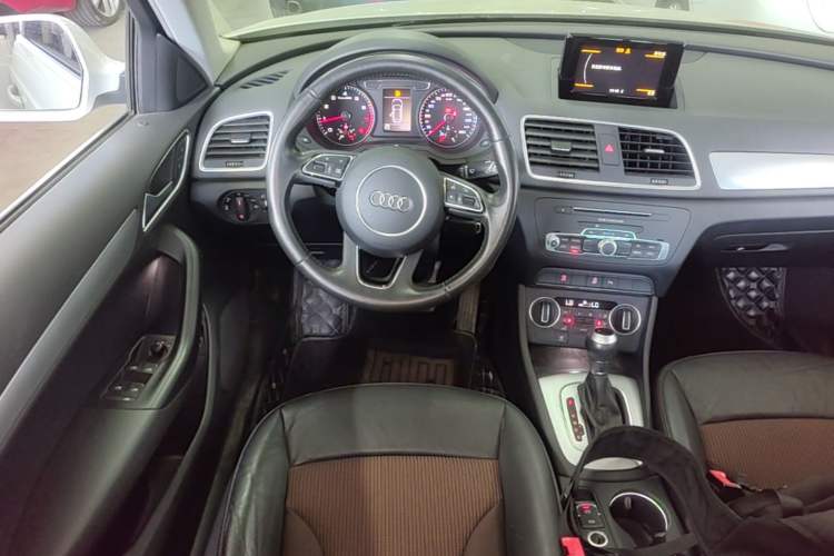 Used Audi Q3 2017 30 TFSI Fashion Model