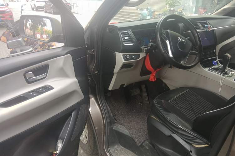 Used Huasong 7 2015 2.0T Automatic Comfort Model