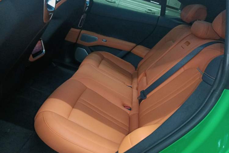 Used Xiaomi Auto YU7 2025 Ultra-Long Range High-Performance All-Wheel-Drive Max Edition
