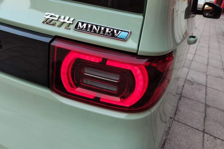 Used Wuling Hongguang MINIEV 2021 Macaron Fashion Model Lithium Iron Phosphate