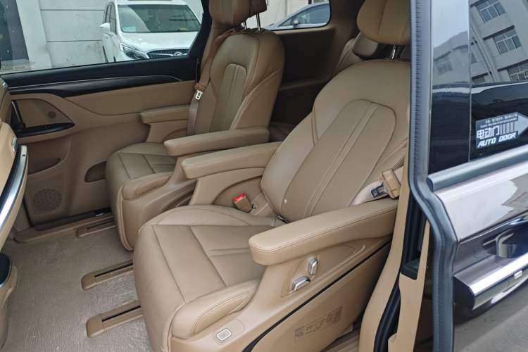 Used Buick GL8 2021 ES Landtrek 653T Luxury Model Left Rear Seat