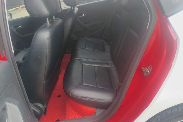 Used Volkswagen Polo 2016 1.6L Automatic Comfort Model Left Rear Seat