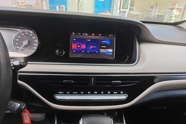 Used GAC Trumpchi M6 2021 270T DCT Elite Edition (7-seater)
