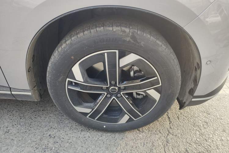 Used Volvo XC70 Plug-in Hybrid 2026 Model Four-Wheel Drive Long-Range Core
