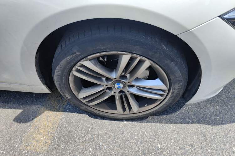 Used BMW 3 Series 2016 320Li Fashion Model Right Front Wheel Hub