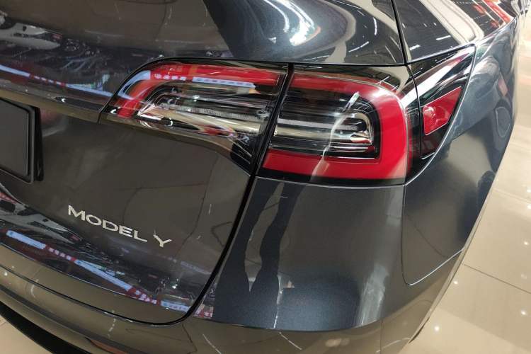 Used Tesla Model Y 2024 Rear-Wheel-Drive Version
