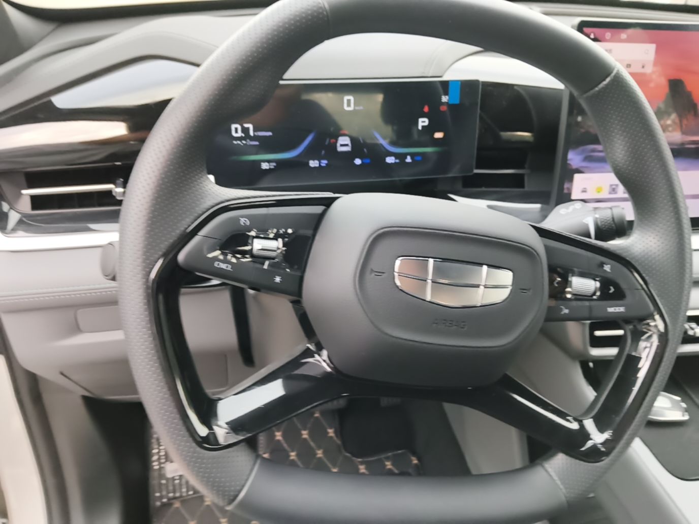 Geely Auto Emgrand X7 Sport 2026 Model 1.5TD Aspirational — снимка 13