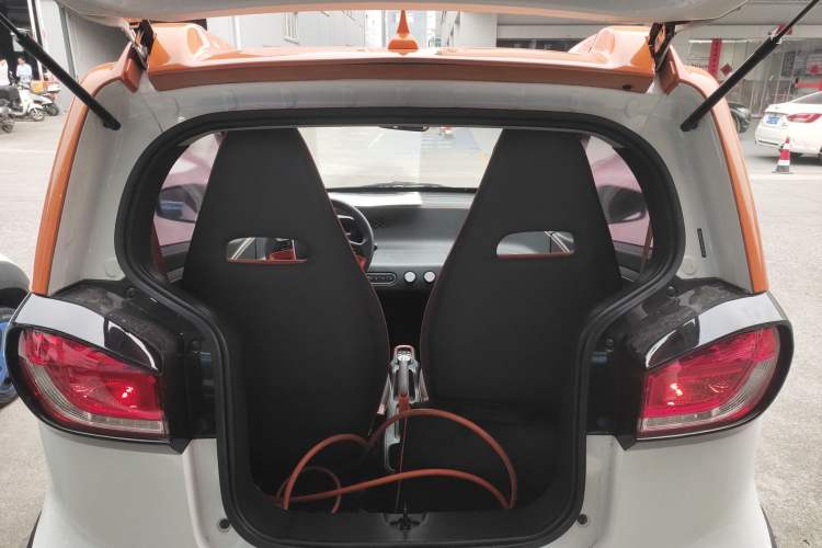 Used Baojun E100 2019 250KM Smart Drive Edition Trunk