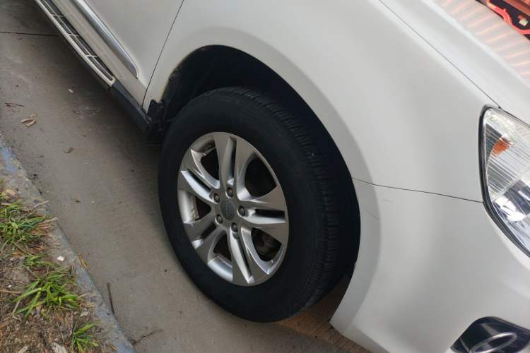 Used Haval H6 2015 Upgraded Model 1.5T Manual Two-Wheel Drive Elite Version
